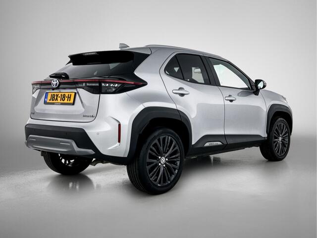 Toyota YARIS Cross 1.5 Hybrid Adventure |Full map navigatie | Adaptive cruise control | Stoelverwarming|