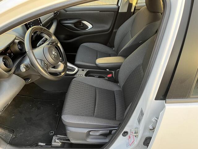 Toyota YARIS 1.5 Hybrid Dynamic Edition | Rijklaar | Apple Carplay- Android | LM-Velgen | LED