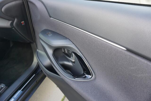 Toyota YARIS Cross 1.5 Hybrid 115 Business Plus |Navi|Carplay|PDC V+A|Dodehoek|Stoel en stuurverw.|