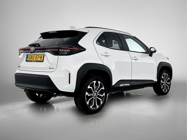 Toyota YARIS Cross 1.5 Hybrid 115 First Edition | 1e Eigenaar | NIEUW GELEVERD | BTW'er | Navigatie |