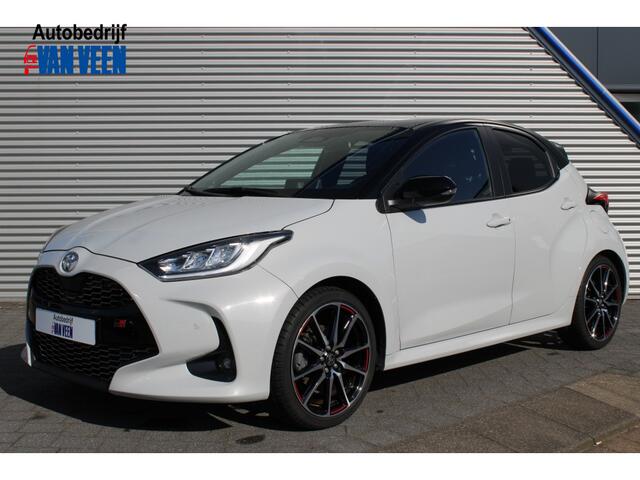 Toyota YARIS 1.5 Hybrid 130pk! GR Sport | Navi | PDC | Stoel -/ Stuurwielverw