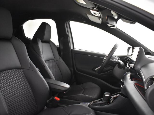 Toyota YARIS 1.5 Hybrid Executive | BSM | Parkeersensoren V + A