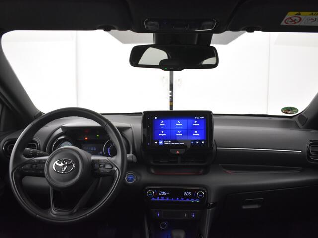 Toyota YARIS 1.5 Hybrid Executive | BSM | Parkeersensoren V + A