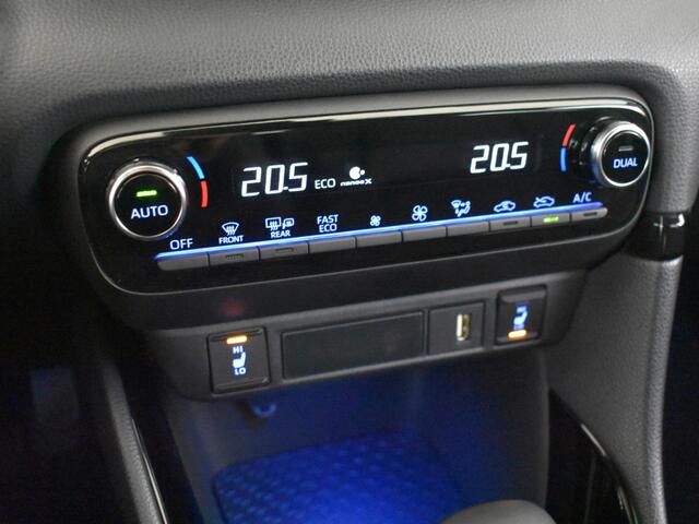 Toyota YARIS 1.5 Hybrid Executive | JBL | Head Up | Parkeersensoren V + A