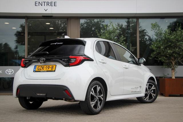 Toyota YARIS 1.5 Hybrid 115 First Edition