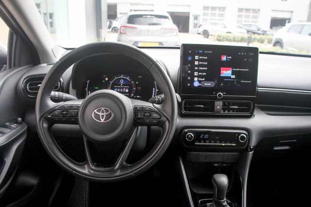 Toyota YARIS 1.5 Hybrid 115 First Edition