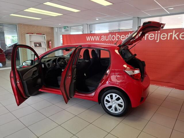 Toyota YARIS 1.5 Hybride Active, Navigatie, Camera, 12 mnd Bovag garantie