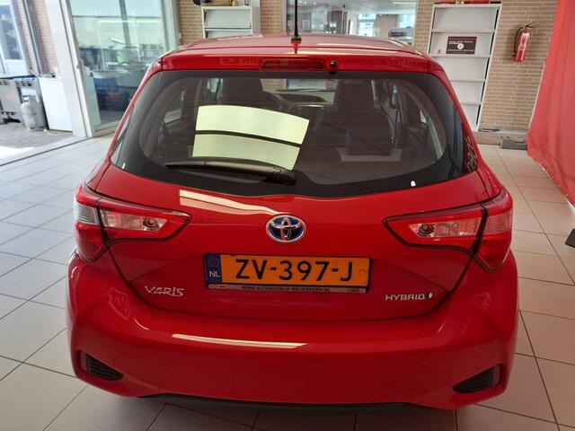 Toyota YARIS 1.5 Hybride Active, Navigatie, Camera, 12 mnd Bovag garantie