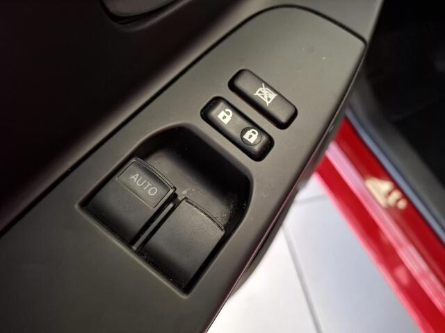 Toyota YARIS 1.5 Hybride Active, Navigatie, Camera, 12 mnd Bovag garantie