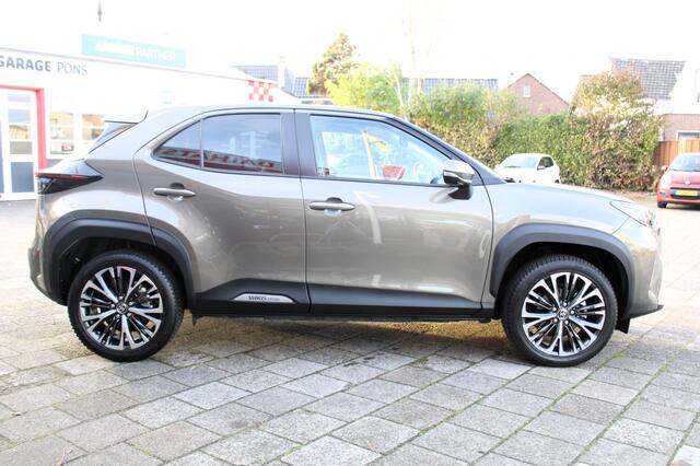 Toyota YARIS Cross 1.5 Hybrid Advenure Bi-Tone Panoramadak