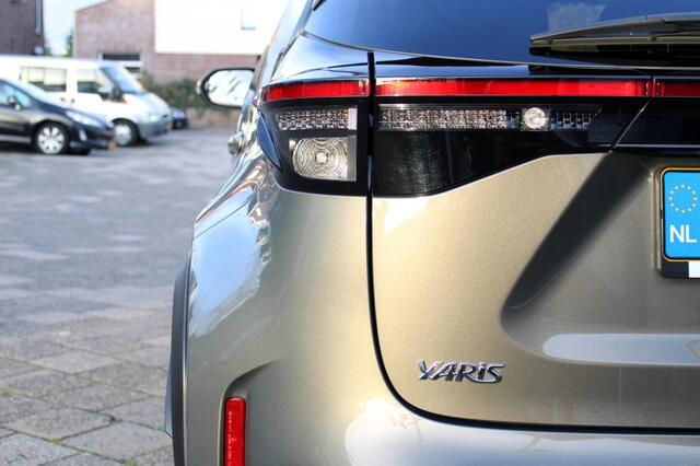 Toyota YARIS Cross 1.5 Hybrid Advenure Bi-Tone Panoramadak