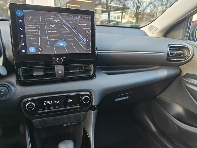 Toyota YARIS 1.5 Hyb. 115 First Edition