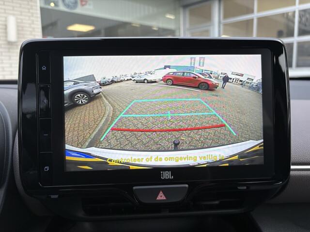 Toyota YARIS Cross 1.5 Hybrid Executive | HUD | JBL | Trekhaak | Stoelverwarming |