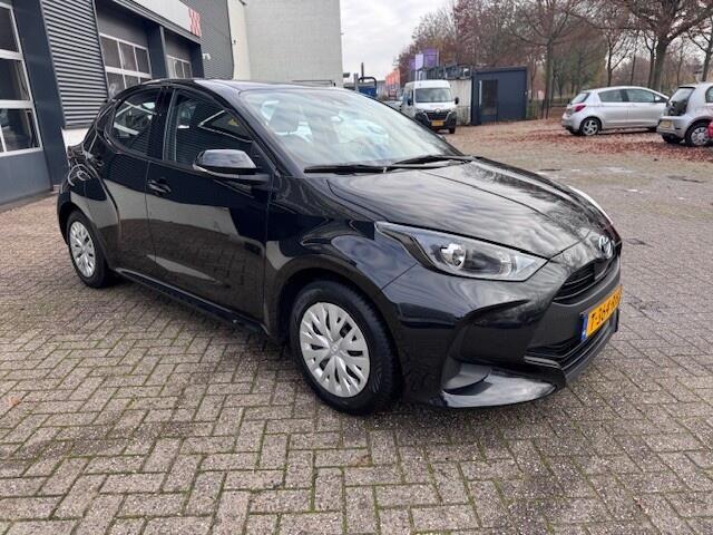 Toyota YARIS 1.5 Hyb. Active Navigatie, Automaat. Camera