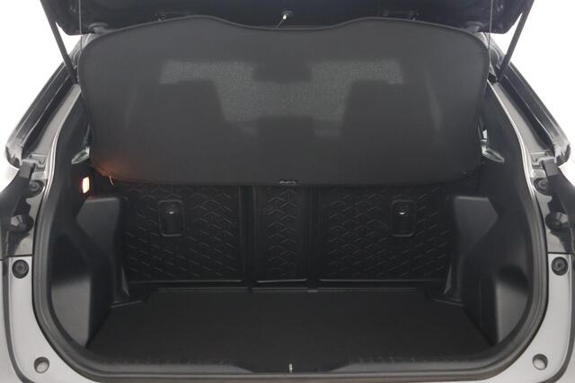 Toyota YARIS Cross 1.5 Hybrid Dynamic | Trekhaak | Parkeer sensoren | Navigatie |