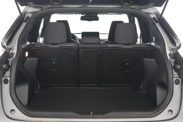 Toyota YARIS Cross 1.5 Hybrid Dynamic | Trekhaak | Parkeer sensoren | Navigatie |