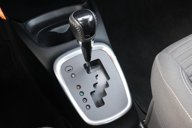 Toyota YARIS 1.5 Hybrid Aspiration, Bluetooth, Airco, Parkeercamera, Lane assist, Pre Collision warning, Cruise Control.