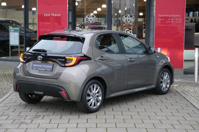 Toyota YARIS 1.5 Hybrid 115 Dynamic Automaat | Winter pack | Apple CarPlay &