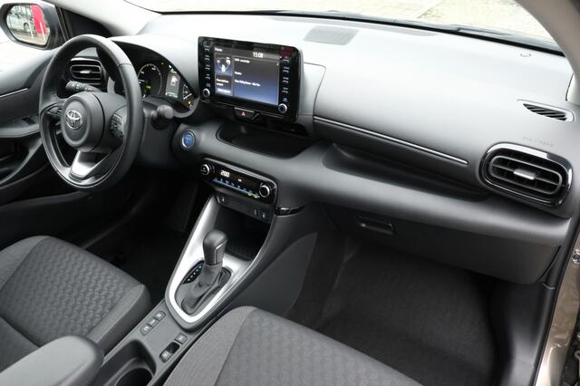 Toyota YARIS 1.5 Hybrid 115 Dynamic Automaat | Winter pack | Apple CarPlay &