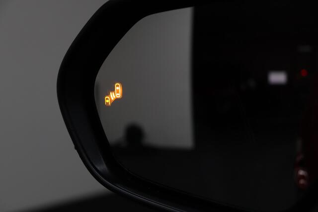 Toyota YARIS Cross 1.5 Hybrid 130 Dynamic + Comfort Pack | MY2026 | Adaptive-cruise | Camera | Clima | Apple Carplay & Android Auto | Navigatie | Keyless | Parkeerhulp | Stoel & Stuurverwarming | Dodehoekdetectie