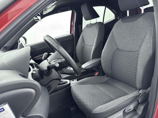 Toyota YARIS Cross 1.5 Hybrid Dynamic Dealeronderhouden | 1E Eig! | Parkeercamera | Trekhaak | 17'' Lichtmetalen Velgen | Navigatie |