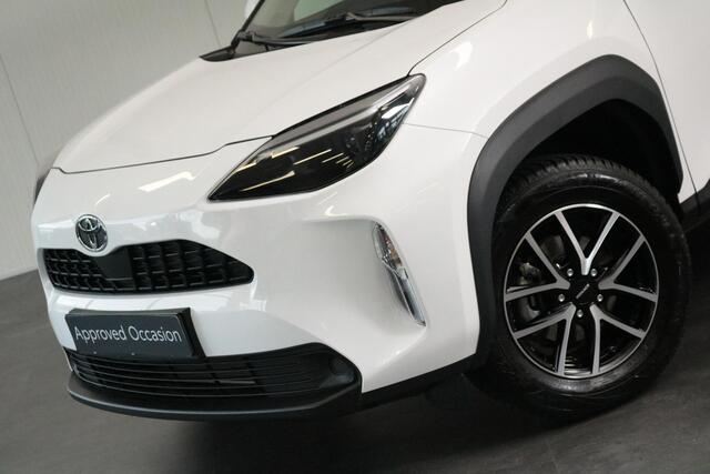 Toyota YARIS Cross 1.5 Hybrid 116 Active Limited, All Season banden , Lichtmetalen velgen