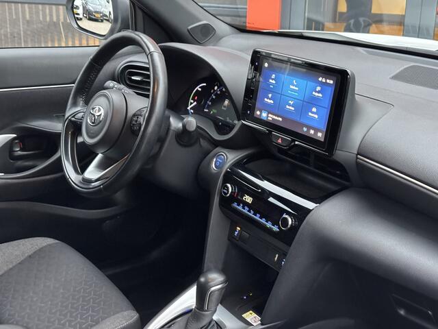 Toyota YARIS Cross 1.5 Hybrid Dynamic / Navigatie / Parkeersensoren V+A / Applecarplay/AndroidAuto / Stoel & Stuurverwarming /