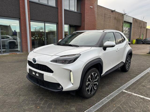 Toyota YARIS Cross 1.5 Hybrid Dynamic,Navi,trekhaak,1 jaar garantie