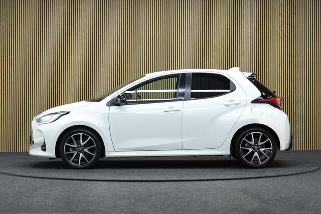 Toyota YARIS 1.5 Hybrid Executive | Adaptive-cruise | Afneembare Trekhaak | Camera | Clima | Leder | Keyless | Navigatie | Apple Carplay & Android Auto | Stoelverwarming | Dodehoekdetectie