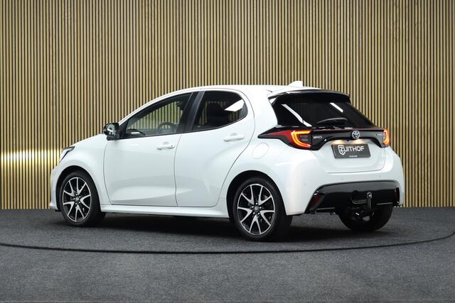 Toyota YARIS 1.5 Hybrid Executive | Adaptive-cruise | Afneembare Trekhaak | Camera | Clima | Leder | Keyless | Navigatie | Apple Carplay & Android Auto | Stoelverwarming | Dodehoekdetectie