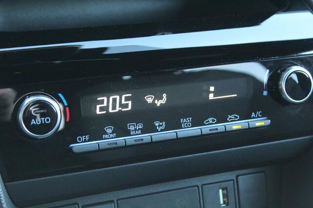 Toyota YARIS Cross 1.5 Hybrid Dynamic | Rijklaar | Trekhaak | Apple/Android | Keyless | LED | Navi | Camera | NL-auto | Dealer onderhouden