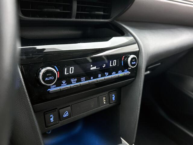 Toyota YARIS Cross 1.5 Hybrid | Stoelverwarming | AWD |