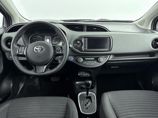 Toyota YARIS 1.5 Hybrid Dynamic | Apple Carplay/Android Auto | Lichtmetalen Velgen | Mistlampen | Cruise Control + Climate Control | Elektrische Ramen + Spiegels |