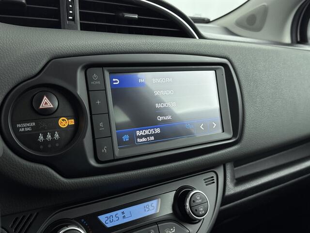 Toyota YARIS 1.5 Hybrid Dynamic | Apple Carplay/Android Auto | Lichtmetalen Velgen | Mistlampen | Cruise Control + Climate Control | Elektrische Ramen + Spiegels |