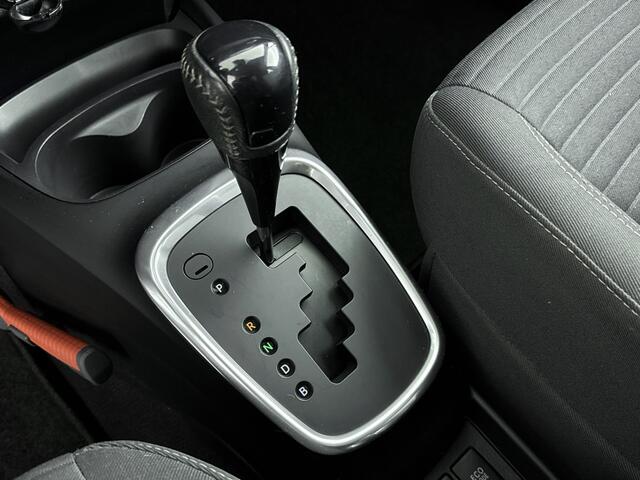 Toyota YARIS 1.5 Hybrid Dynamic | Apple Carplay/Android Auto | Lichtmetalen Velgen | Mistlampen | Cruise Control + Climate Control | Elektrische Ramen + Spiegels |