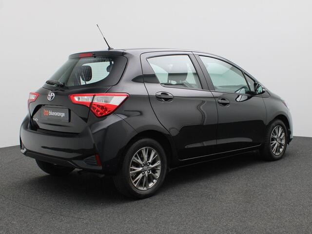 Toyota YARIS 1.0 VVT-i Design Sport 70PK 44.472KM, Achteruitrijcamera, Clima, 15" LM Velgen, Cruise Controle