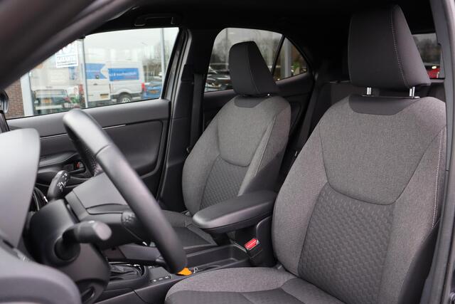 Toyota YARIS Cross 1.5 Hybrid 115 Dynamic Limited, Apple Carplay, Android Auto, Stoel, Stuurverwarming, Parkeersensoren, Parkeercamera, Keyless Entry.