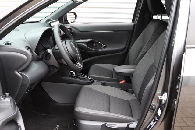 Toyota YARIS Cross 1.5 Hybrid 130 Team-Player NIEUW Safety+ Winter-Pakket
