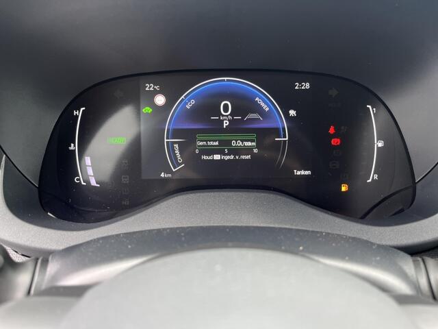 Toyota YARIS Cross 1.5 Hybride 130 pk Black Edition, Safety + Winter pakket.