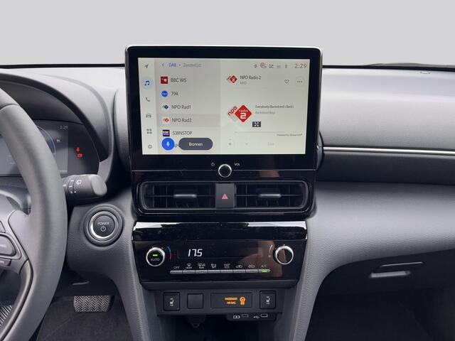 Toyota YARIS Cross 1.5 Hybride 130 pk Black Edition, Safety + Winter pakket.
