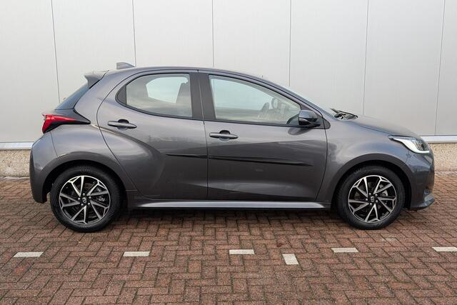 Toyota YARIS 1.5 Hybrid Dynamic Achteruitrijcamera, Navigatie met Apple Carplay & Android Auto, NL Auto