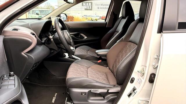 Toyota YARIS Cross 1.5 Hybrid Executive AWD + 360 CAMERA / DODEHOEKDETECIE / TREKHAAK