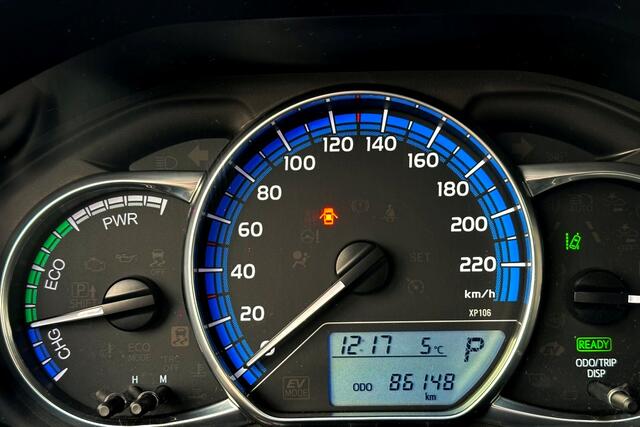 Toyota YARIS 1.5 Hybrid Trend Navi / Camera