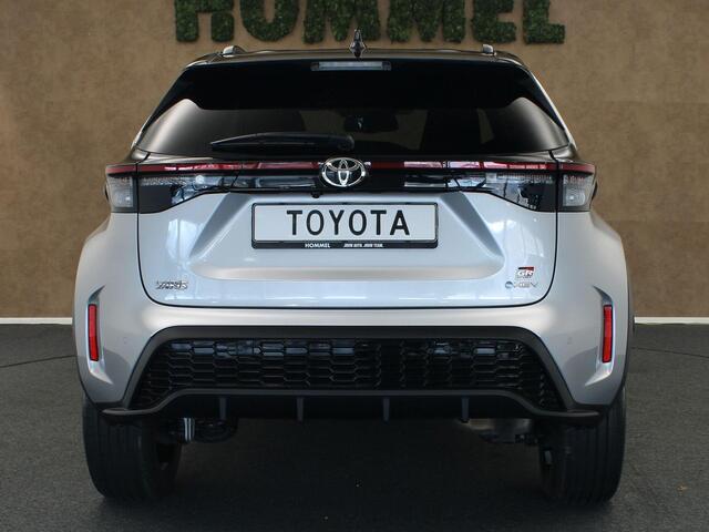 Toyota YARIS Cross 1.5 Hybrid 130 GR Sport - ADAPTIEVE CRUISE CONTROL - STOELVERWARMING VOORSTOELEN - STUURWIELVERWARMING - DODEHOEKDETECTIE - KEYLESS ENTRY/START - APPLE CARPLAY/ANDROID AUTO - CAMERA - EXTRA GETINT GLAS - PARKEERSENSOREN VOOR + ACHTER