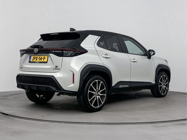 Toyota YARIS Cross 1.5 Hybrid GR Sport | blind spot | Parkeersensoren voor en achter | Elektrische achterklep |
