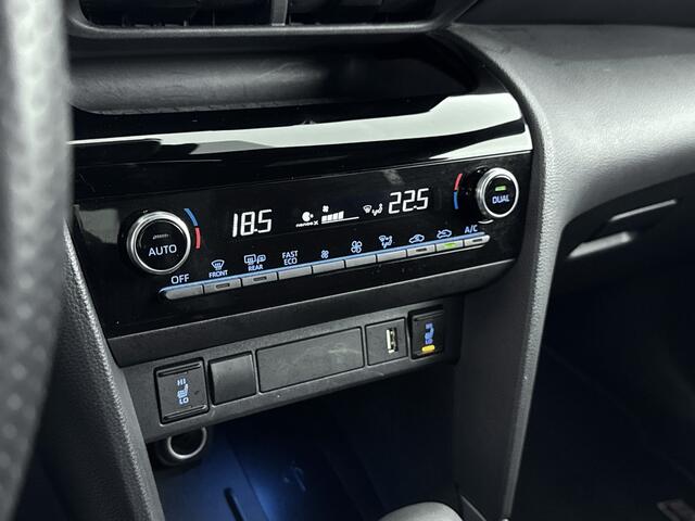 Toyota YARIS Cross 1.5 Hybrid GR Sport | blind spot | Parkeersensoren voor en achter | Elektrische achterklep |