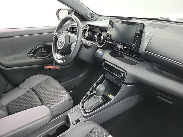 Toyota YARIS 1.5 Hybrid Executive PANO | TWO-TONE | H-LEER | HUD | ECC | NAVI