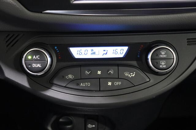 Toyota YARIS 1.5 Hybrid Aspiration, Navigatie, Cruise & Climate Control, Camera, Bluetooth, 1E Eigenaar, Dealer onderhouden