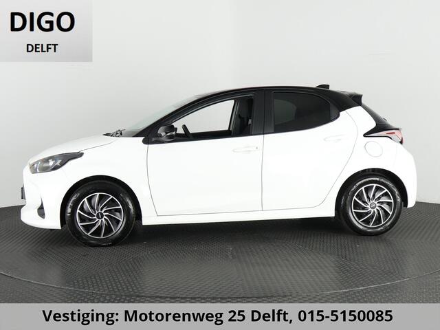 Toyota YARIS 1.5 HYBRID AUTOMAAT BLACK & WHITE GARANTIE 8-2033 NAVIGATIE.CLIMA.CRUISE