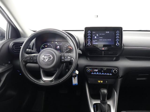 Toyota YARIS 1.5 HYB 1e EIG GARANTIE TOT 11-2032* BLACK & WHITE BIJNA 2023. CLOUD NAVI.CLIMA.CRUISE